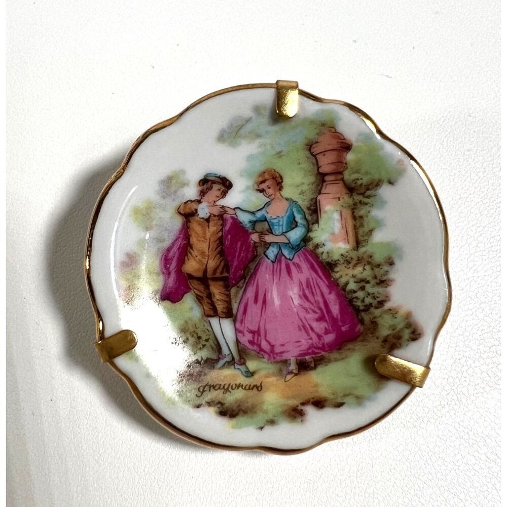 Vintage Limoges Porcelain Brooch With Romantic Scene Gold Trim Collectible Frenc